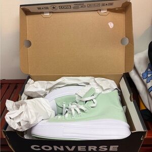 Converse Chuck Taylor All Star Move
Platform Charms WOMENS 10